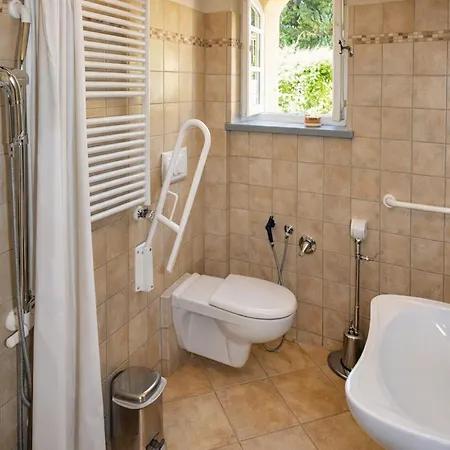 Apartment Accessible In